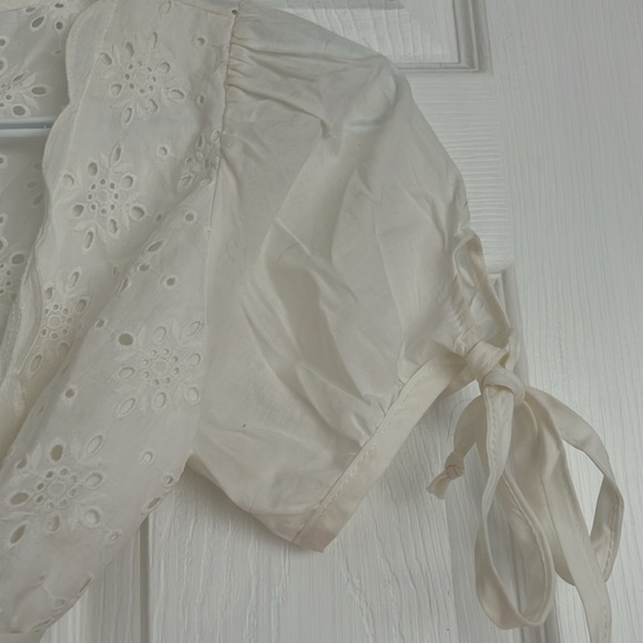 Eyelet mini wrap cotton shirt - Picture 4 of 5